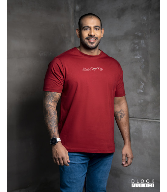 Plus Size Graphic T-shirt -Maroon